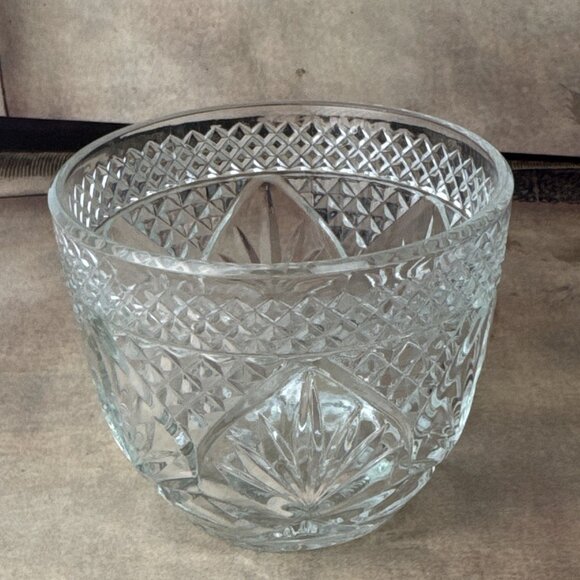 Vtg Diamond Cut Candy Dish w Lid - USA trinket bowl decor grannycore cottage - Picture 9 of 14